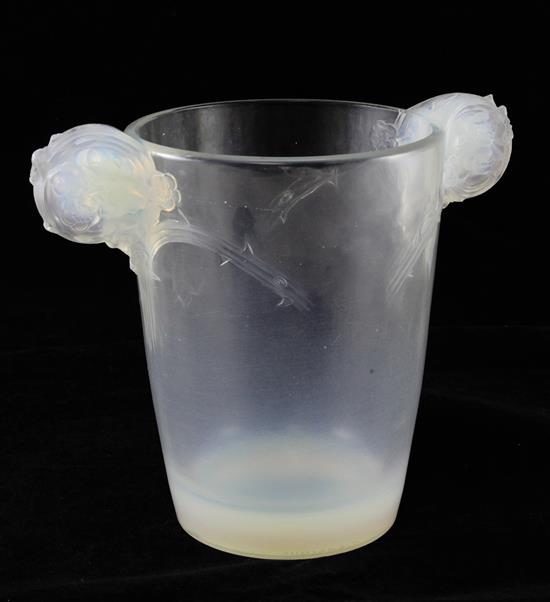 A René Lalique Chamarande opalescent vase, c.1926-1947, 19.8cm